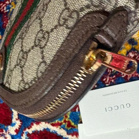 Gucci cosmetic pouch !! - Picture 6 of 7